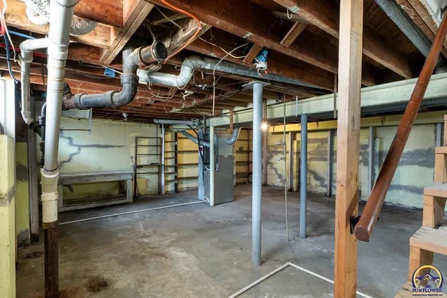 $104,900 | 2347 Southeast Pennsylvania Avenue, Topeka, KS 66605