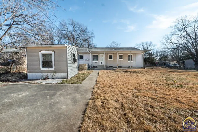 $104,900 | 2347 Southeast Pennsylvania Avenue, Topeka, KS 66605