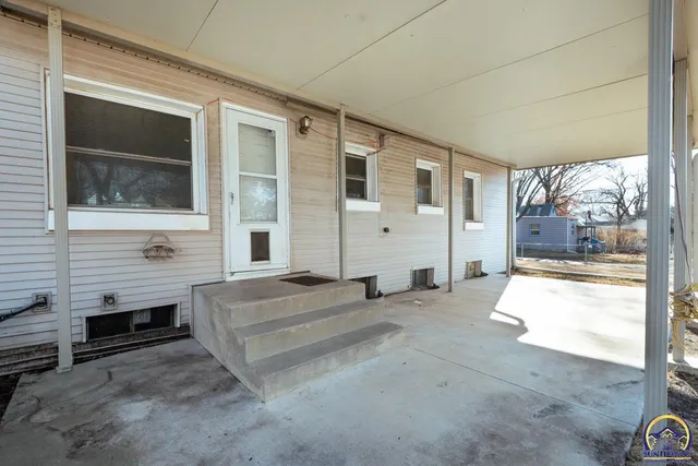 $104,900 | 2347 Southeast Pennsylvania Avenue, Topeka, KS 66605