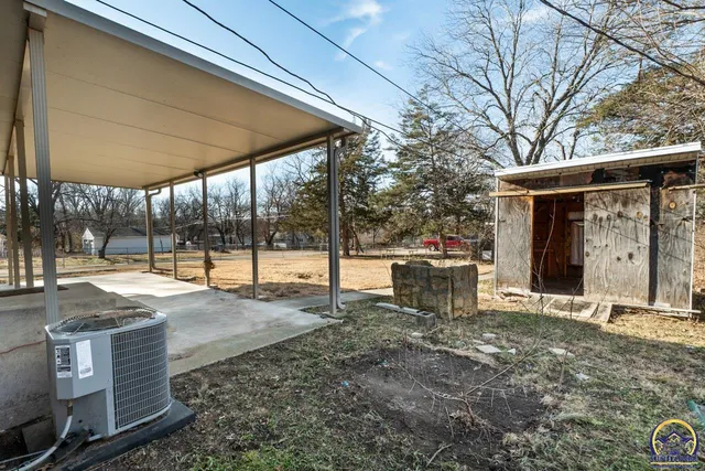 $104,900 | 2347 Southeast Pennsylvania Avenue, Topeka, KS 66605