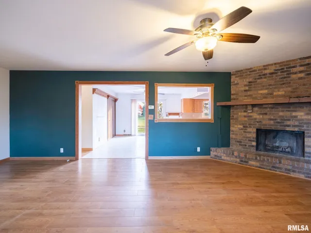 $249,900 | 15085 County Road 700 North, Green Valley, IL 61534