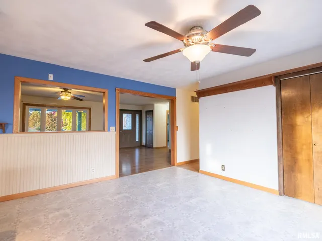 $249,900 | 15085 County Road 700 North, Green Valley, IL 61534