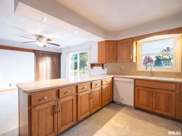 $249,900 | 15085 County Road 700 North, Green Valley, IL 61534