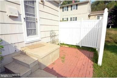 1216 Longford Road Lutherville-Timonium, MD 21093 - Photo 26 of 26 Exterior (Rear)