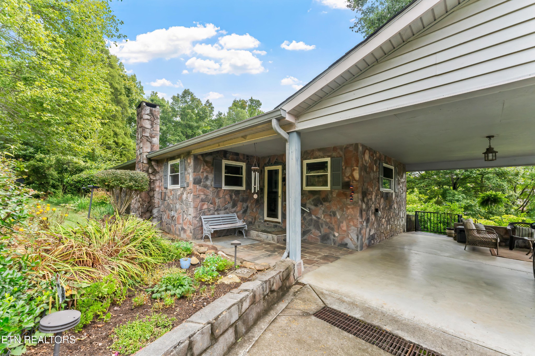 1629 Piney Point Road Spring City, TN 37381 - Photo 3 of 45 Gallery Image 3