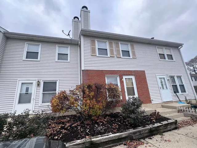 $1,575 | 1227 Marywood Court, Aurora, IL 60505