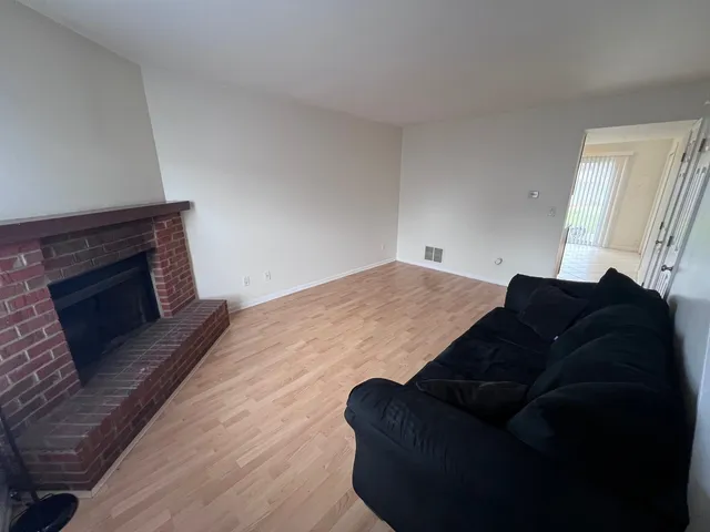 $1,575 | 1227 Marywood Court, Aurora, IL 60505