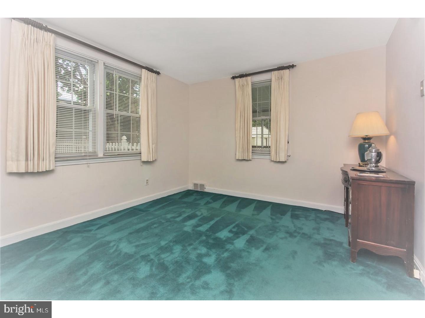 125 Flintlock Road Drexel Hill, PA 19026 - Photo 4 of 21