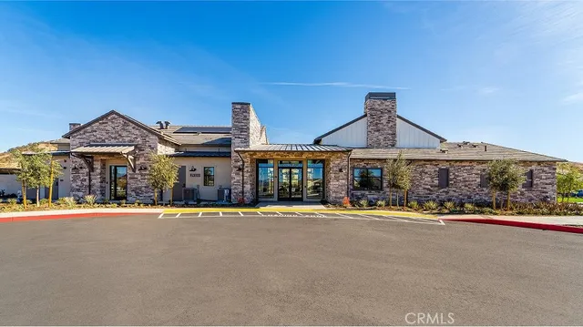 a view of a tennis court