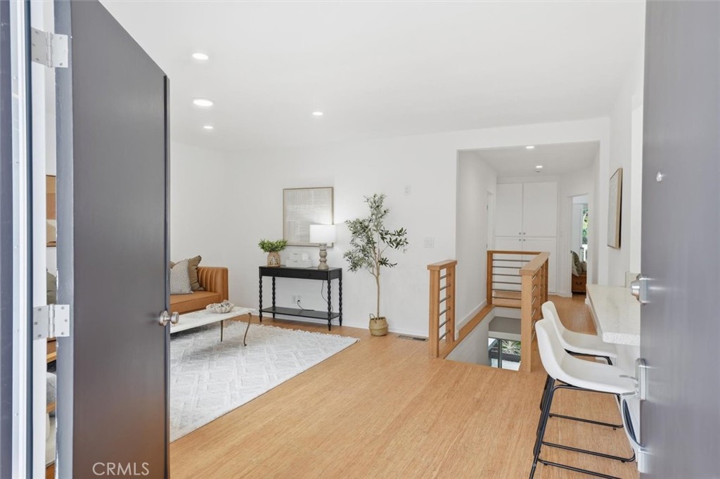 2448 Riverside Place Los Angeles, CA 90039 - Photo 6 of 58