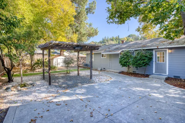 $5,500 | 15965 Blossom Hill Road, Los Gatos, CA 95032