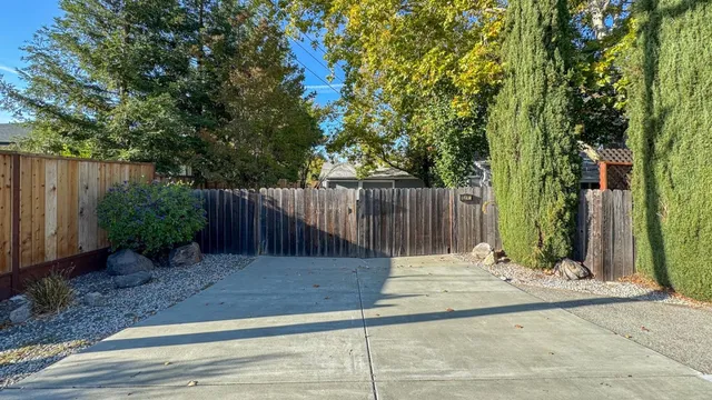 $5,500 | 15965 Blossom Hill Road, Los Gatos, CA 95032