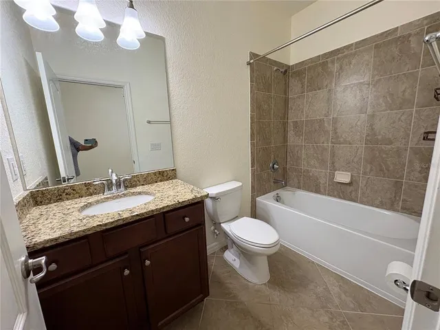 $2,650 | 530 Fire Bush Court, Bradenton, FL 34212