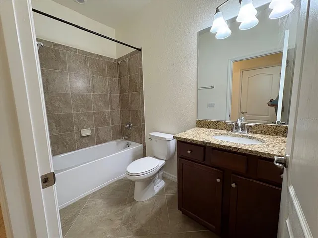 $2,650 | 530 Fire Bush Court, Bradenton, FL 34212