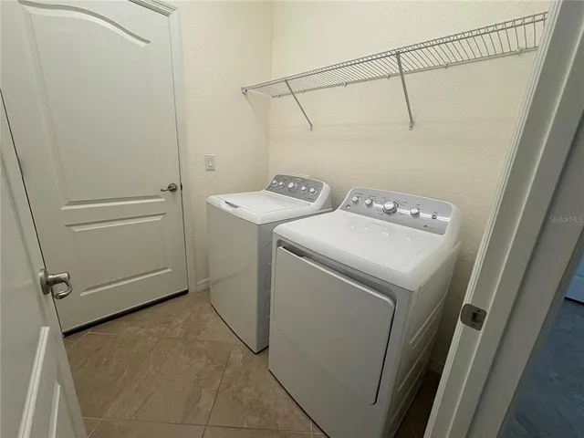 $2,650 | 530 Fire Bush Court, Bradenton, FL 34212