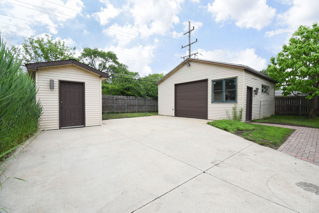 2204 West Central Road Rolling Meadows, IL 60008 - Photo 23 of 29