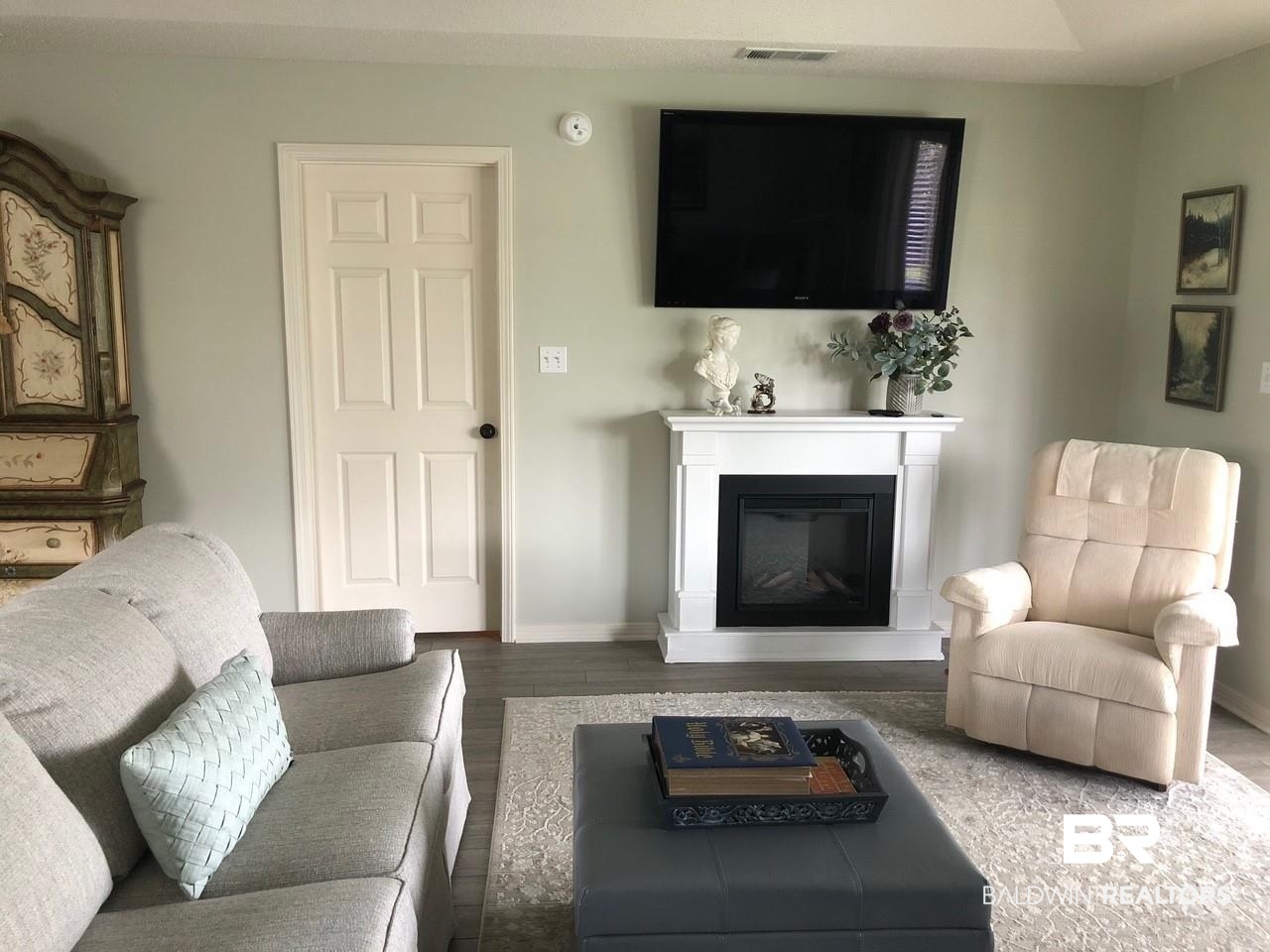 9474 Villas Drive Foley, AL 36535 - Photo 6 of 19 Living area