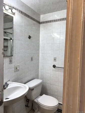 $1,900 | 93-22 243rd Street, Unit 1 | Queens Village