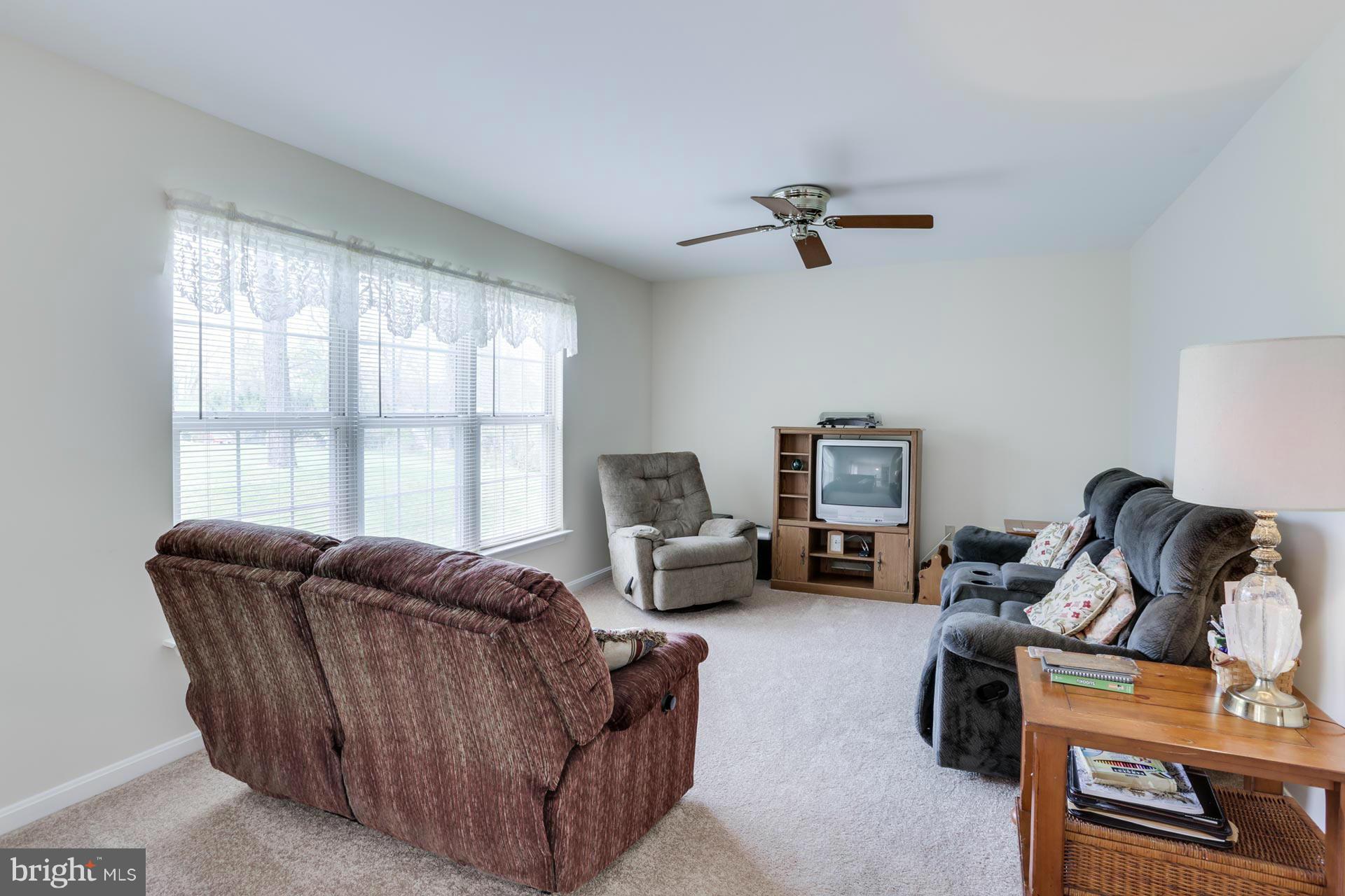 9494 Ridgeview Drive Columbia, MD 21046 - Photo 12 of 25 Family Room