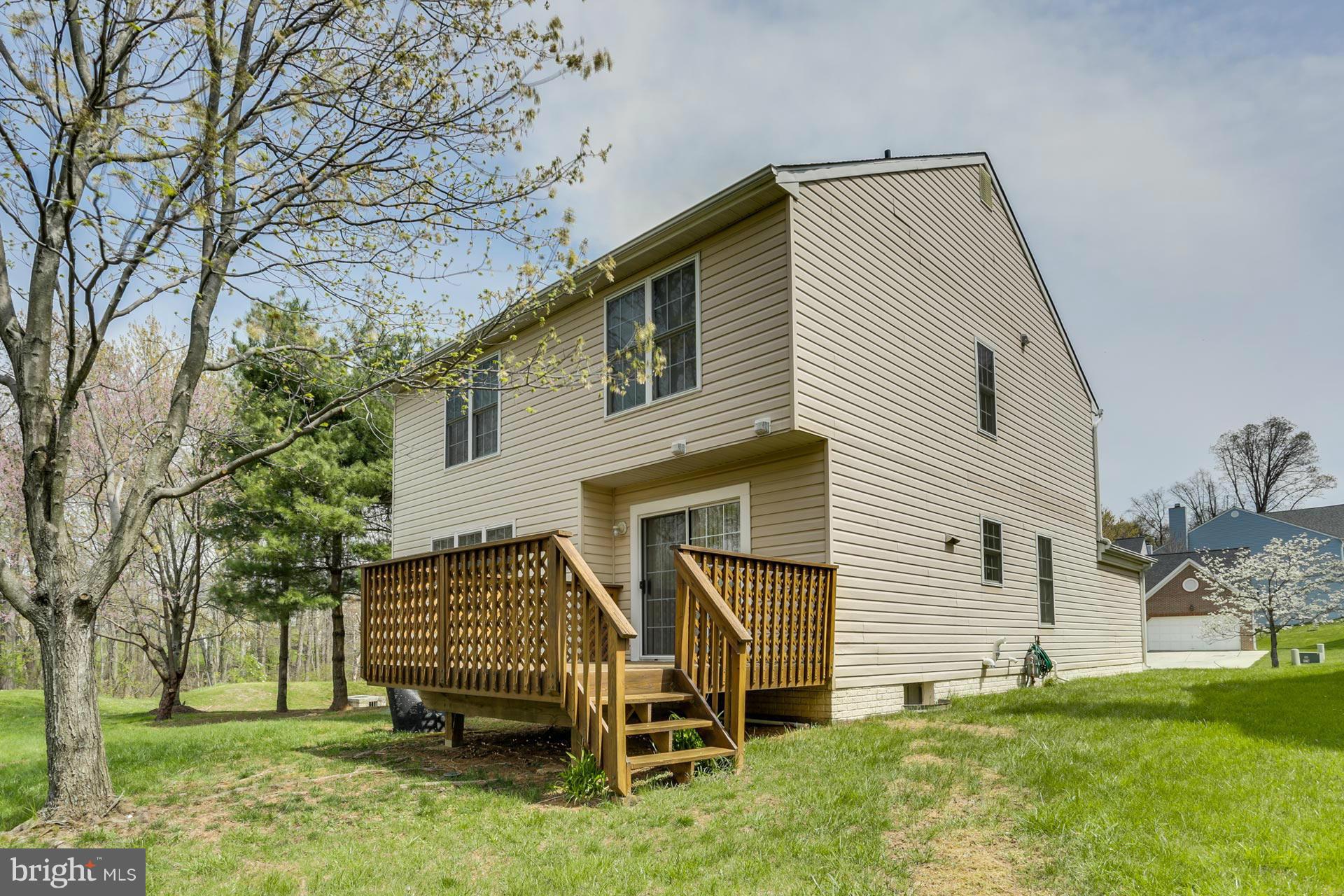 9494 Ridgeview Drive Columbia, MD 21046 - Photo 3 of 25 Exterior (Rear)
