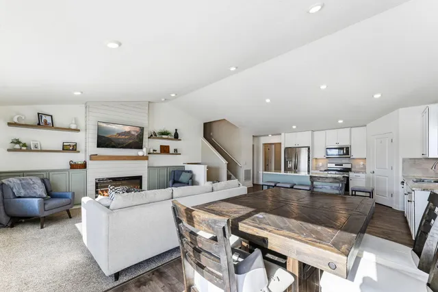 $539,900 | 7780 207th Street West, Lakeville, MN 55044