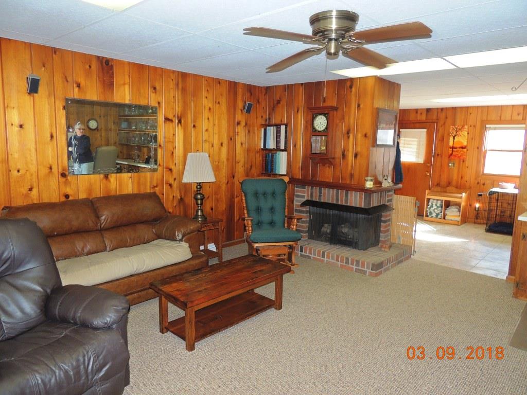 895 Gleasman Road Roscoe, IL 61073 - Photo 3 of 25 Gallery Image 3