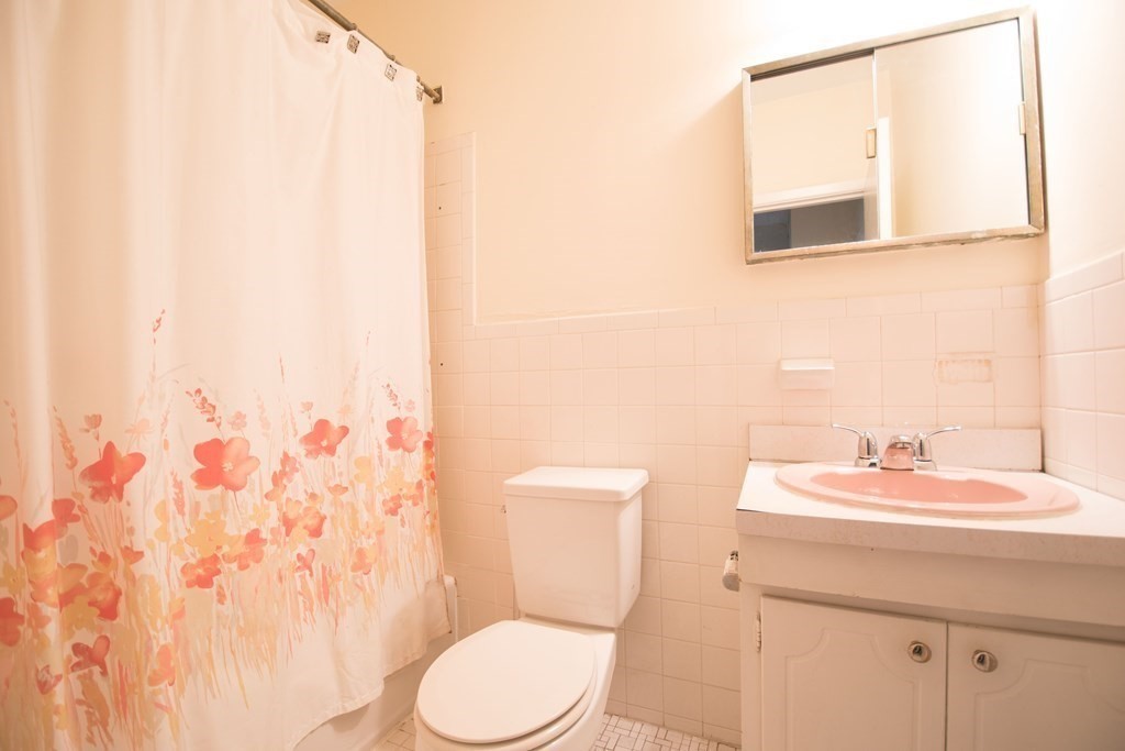 215 Lake Shore Road, Unit 4 Boston, MA 02135 - Photo 6 of 6