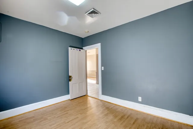 $1,550 | 103 Hungerford Street, Hartford, CT 06106