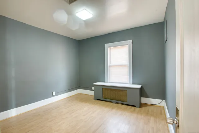 $1,550 | 103 Hungerford Street, Hartford, CT 06106
