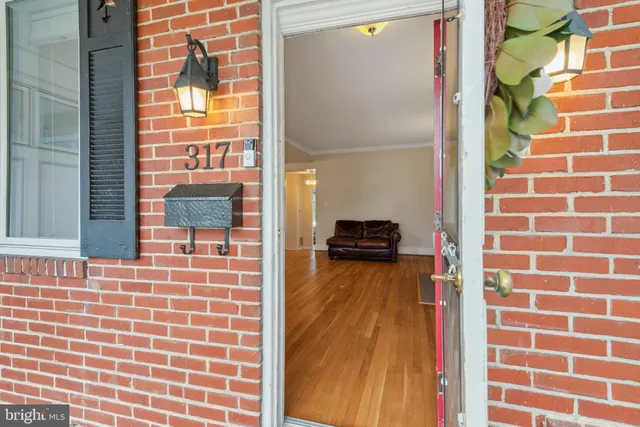 $4,500 | 317 West College Terrace, Frederick, MD 21701