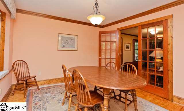 110 Robin Road Greenville, SC 29609 - Photo 5 of 25