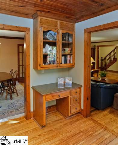 110 Robin Road Greenville, SC 29609 - Photo 9 of 25