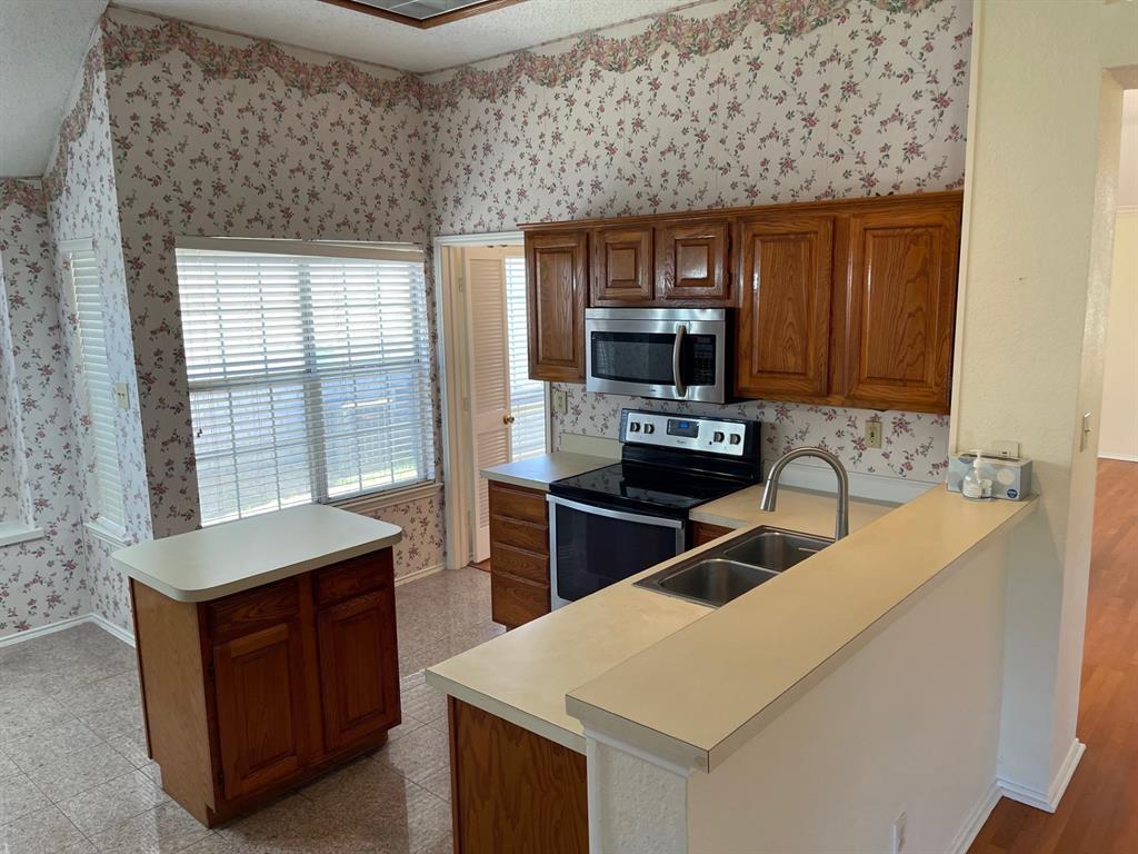 1520 Mission Ridge Trail Carrollton, TX 75007 - Photo 5 of 19