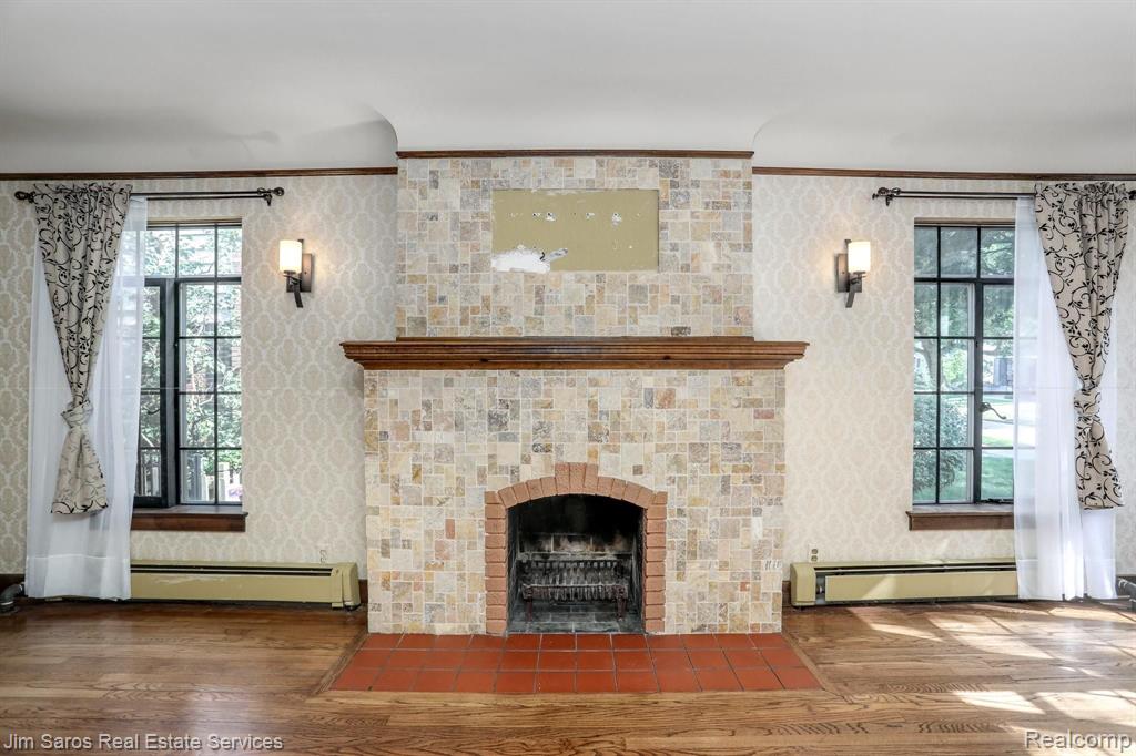 328 Fisher Road Grosse Pointe Farms, MI 48230 - Photo 13 of 24