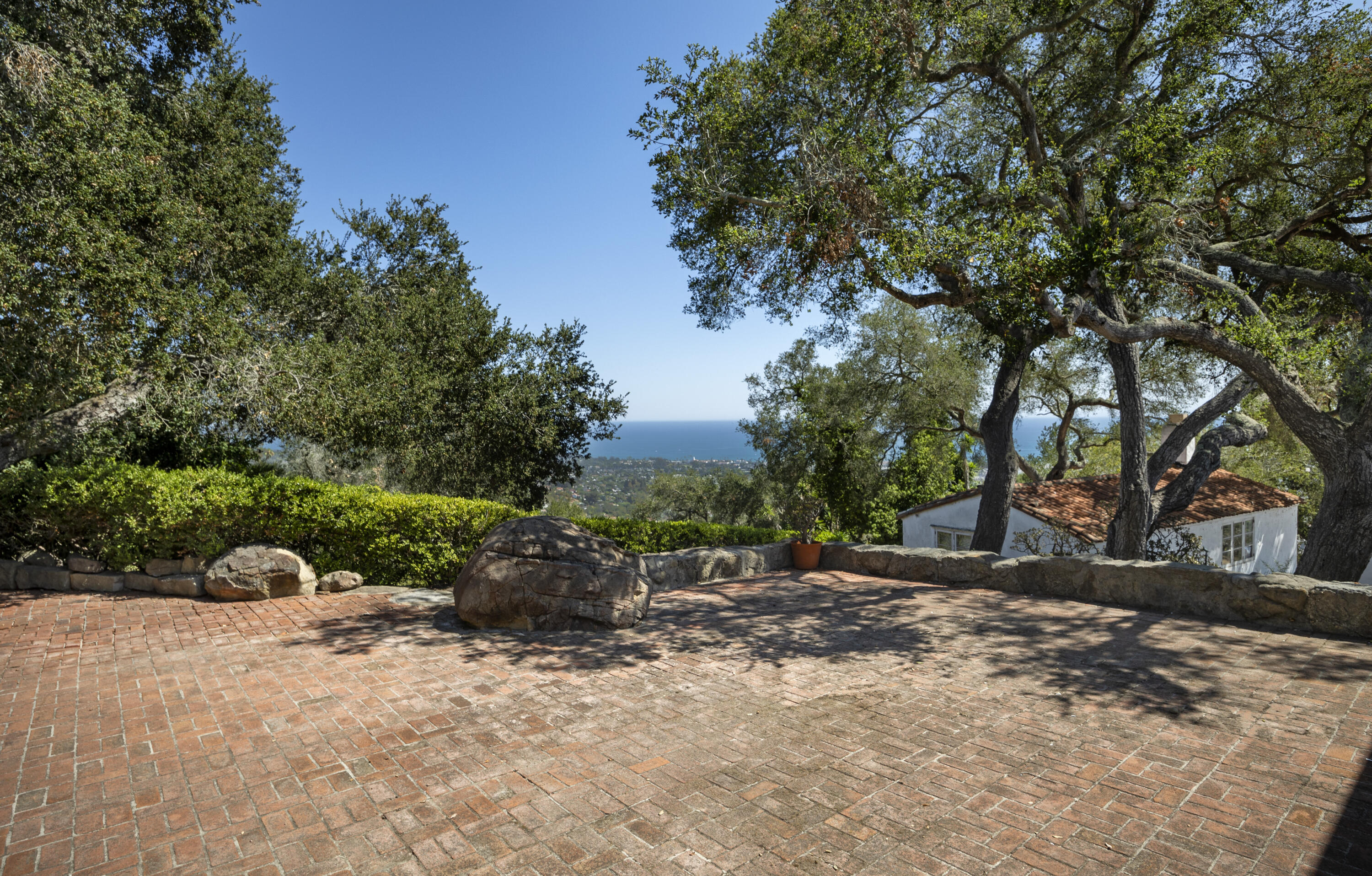 903 Arbolado Road Santa Barbara, CA 93103 - Photo 16 of 33 16