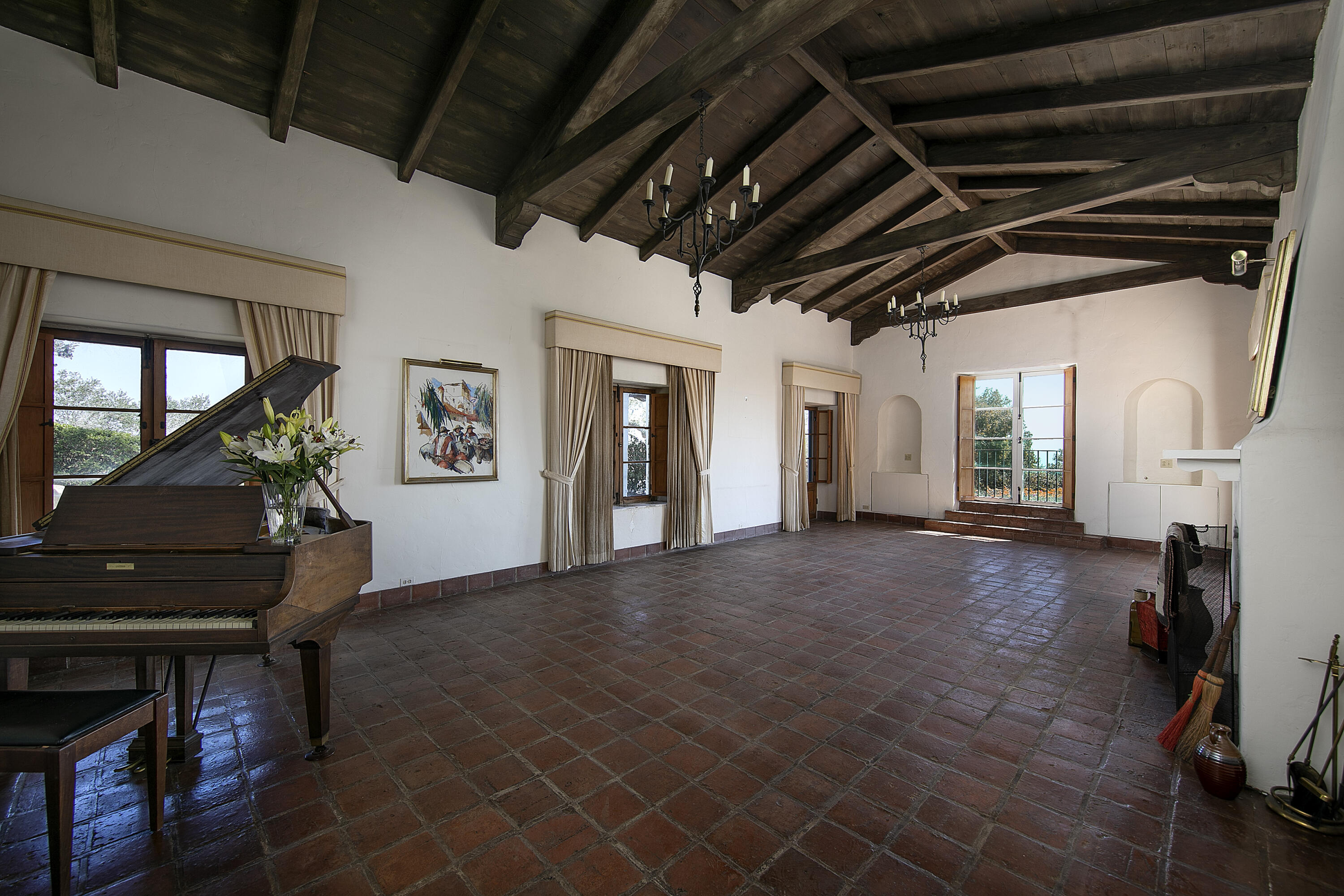 903 Arbolado Road Santa Barbara, CA 93103 - Photo 8 of 33 08