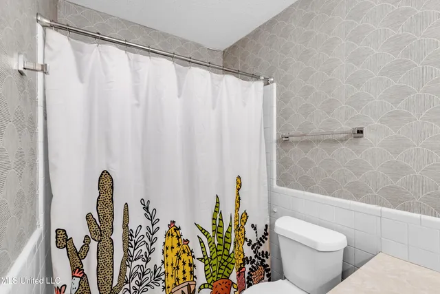 $2,000 | 1204 Londonderry Lane, Ocean Springs, MS 39564