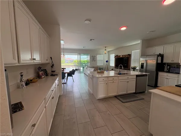 $4,100 | 2458 Orchard Street, Naples, FL 34120