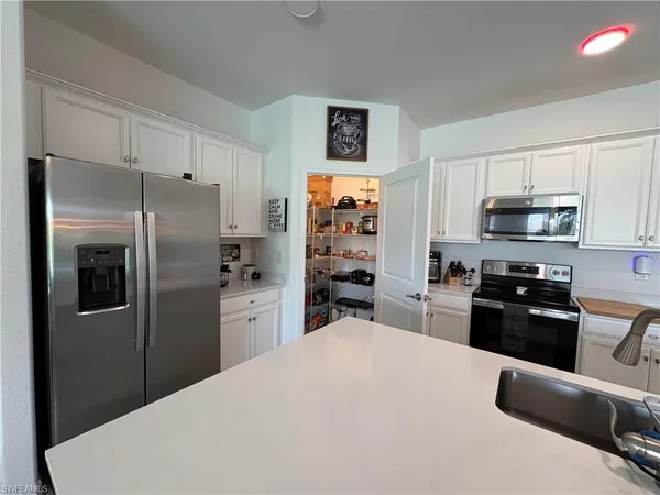 $4,100 | 2458 Orchard Street, Naples, FL 34120