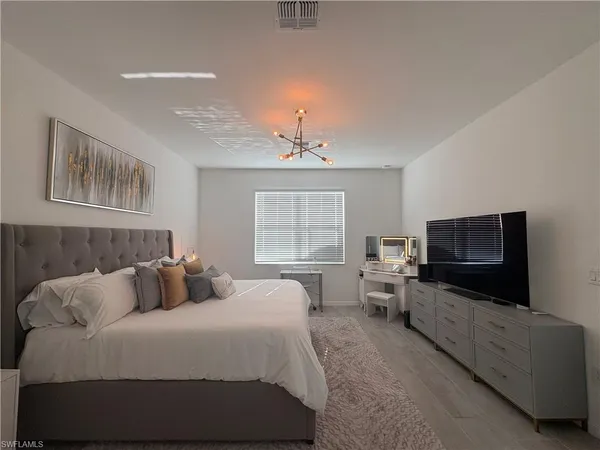 $4,100 | 2458 Orchard Street, Naples, FL 34120