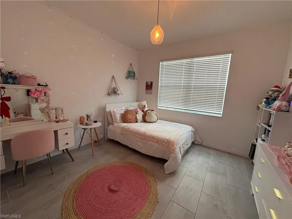 $4,100 | 2458 Orchard Street, Naples, FL 34120
