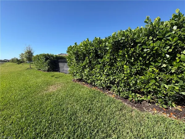 $4,100 | 2458 Orchard Street, Naples, FL 34120