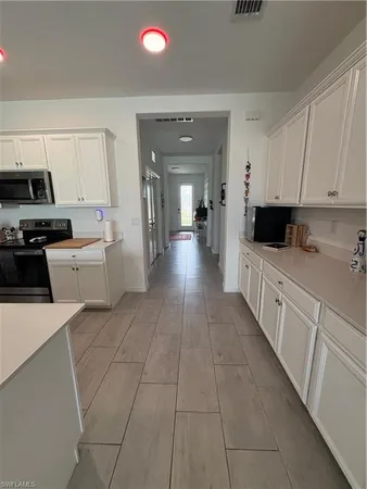 $4,100 | 2458 Orchard Street, Naples, FL 34120