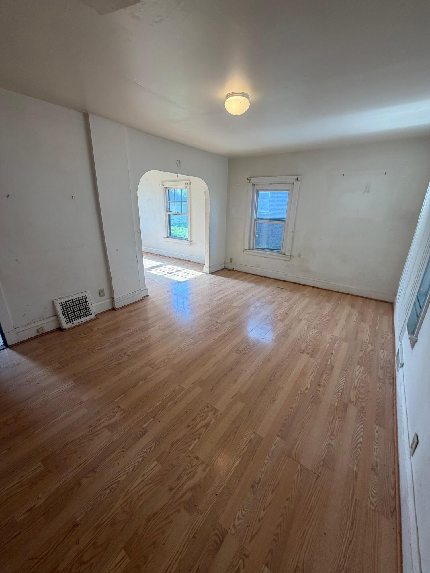 809 Pierce Street Gary, IN 46402 - Photo 4 of 21 1500x2000