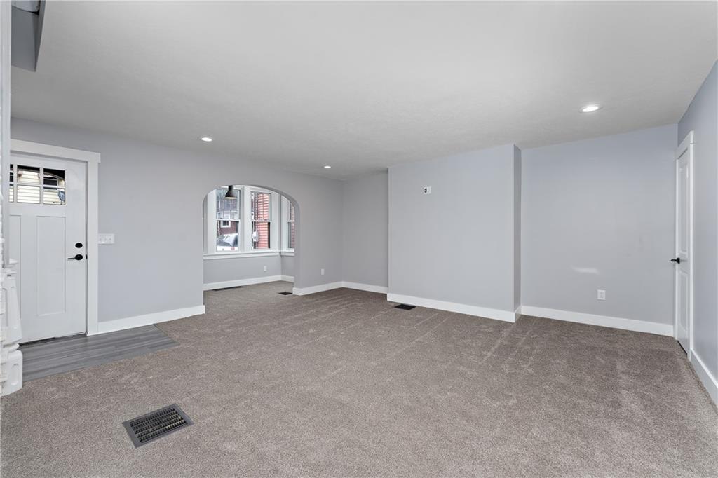 653 Evergreen Road Pittsburgh, PA 15209 - Photo 5 of 25 Gallery Image 5