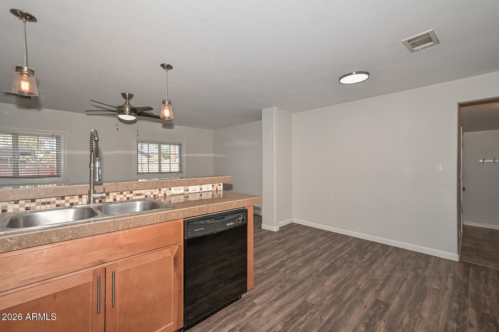 1211 North Frances Street Tempe, AZ 85288 - Photo 7 of 28 Kitchen-Breakfast Room