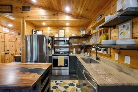 $350,000 | 209 Pinyon Road, Broken Bow, OK 74728