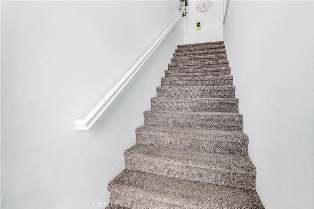 59 Red Bud Aliso Viejo, CA 92656 - Photo 6 of 34 a view of entryway