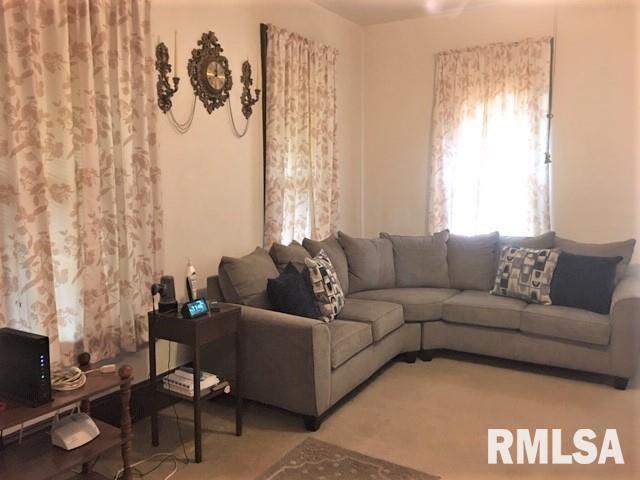 831 North 7th Street Springfield, IL 62702 - Photo 6 of 29