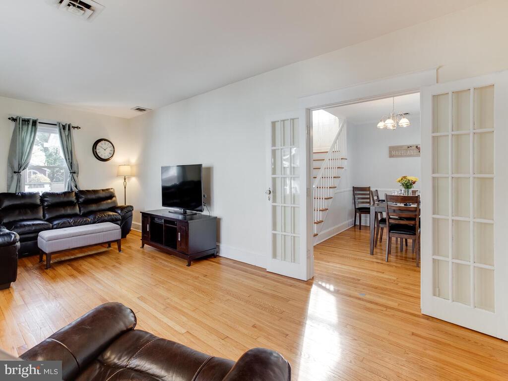 115 Sycamore Road Linthicum, MD 21090 - Photo 5 of 49 Love the abundance of natural light throughout.